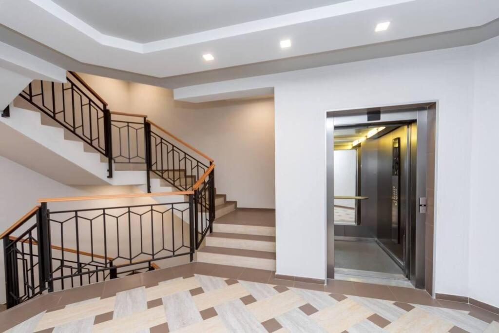 Follow The Sun - 4 Person Apartment Bar Ngoại thất bức ảnh
