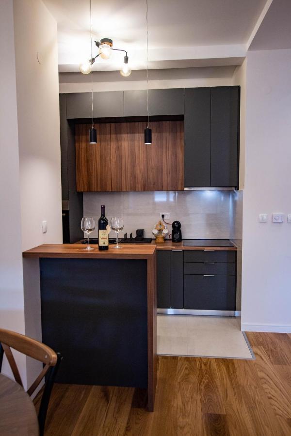 Follow The Sun - 4 Person Apartment Bar Ngoại thất bức ảnh