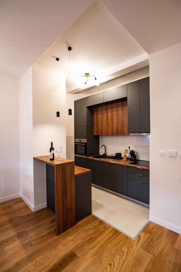 Follow The Sun - 4 Person Apartment Bar Ngoại thất bức ảnh